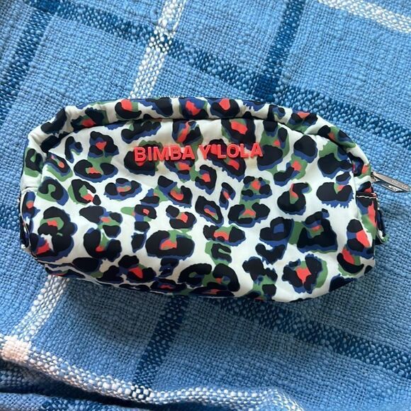 Make up bag ✨✨✨  - Picture 3 of 11